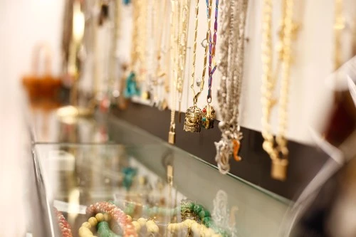 Luxury Jewellery Shop in Dubai / UAE